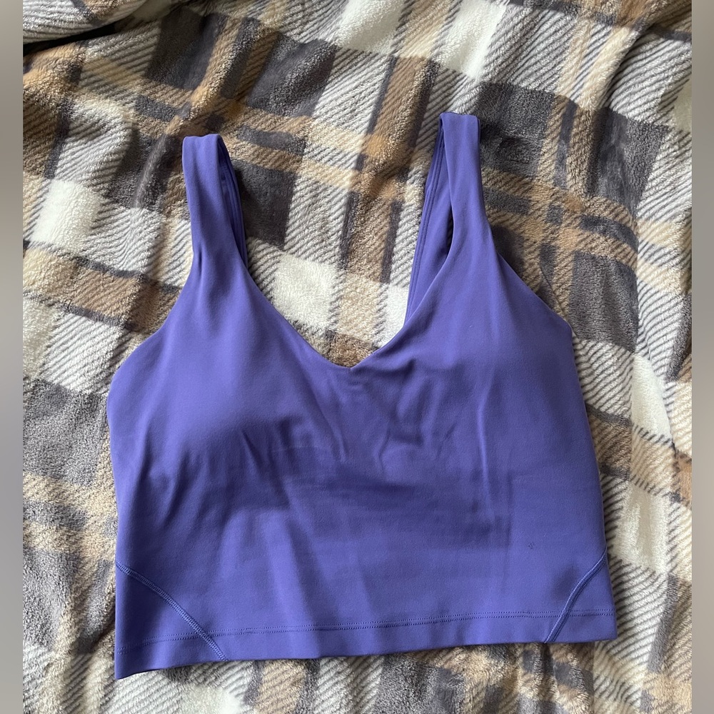 Lululemon cropped tank top! Size:8, Color:Purple